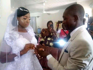 COVID-19: Couple weds in a living room in Taraba (Photo)