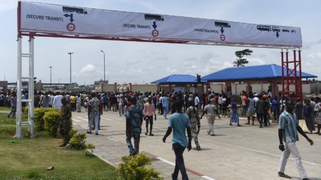 COVID-19: 23 Nigerian returnees from Togo arrive Seme border