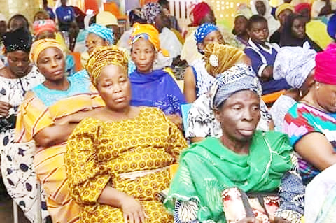 COVID 19: Surulere LG donates food items to widows, aged