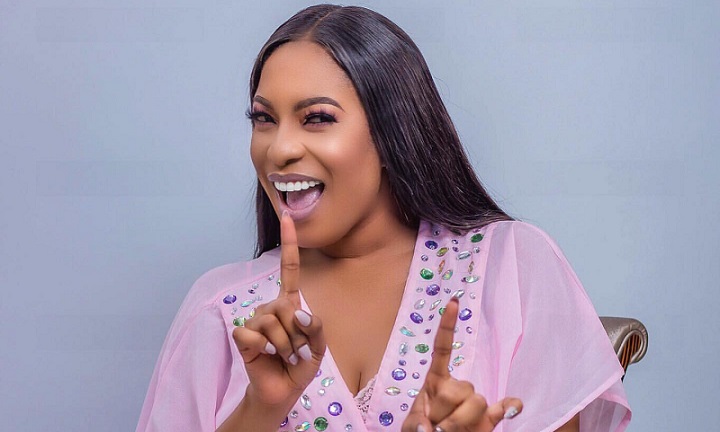 Chika Ike distributes stimulus package to Lagosians