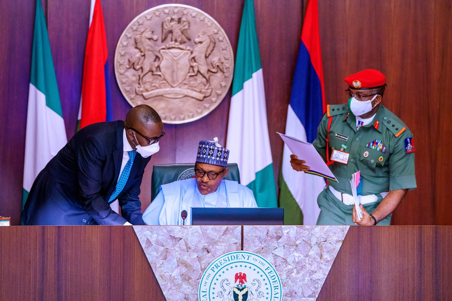 BREAKING: Buhari signs N10.8trn revised 2020 budget