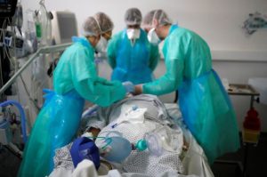 France reports more than 28,500 coronavirus deaths