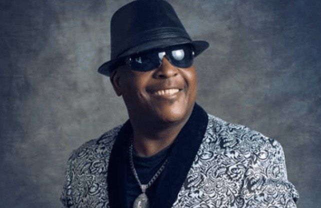 Juju musicians salute Shina Peters at 62