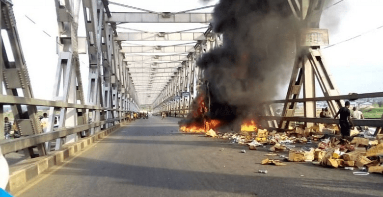 BREAKING: Truck catches fire on Niger Bridge