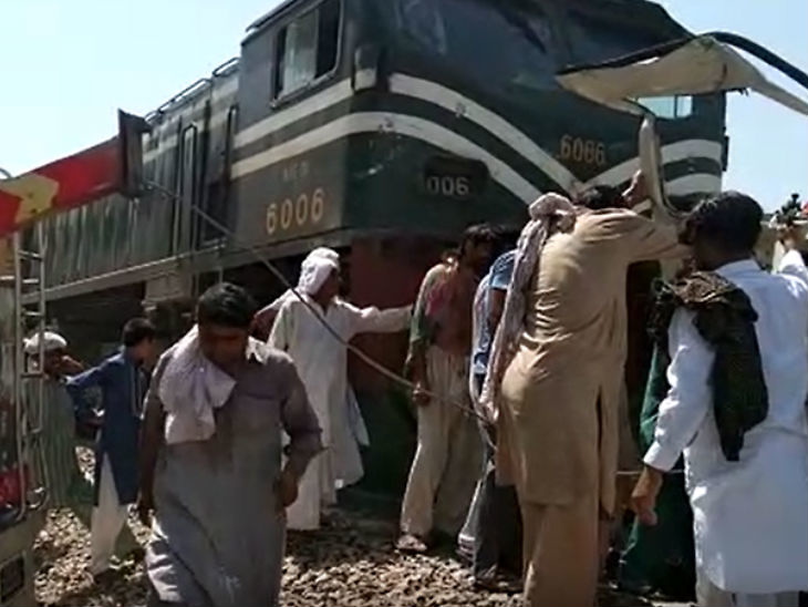 19 members of one family killed at railway crossing in Pakistan