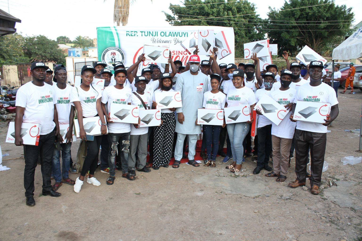 Lawmaker distributes laptops, Ipads to 200 beneficiaries in Kwara