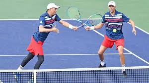 Bryan brothers announce retirement