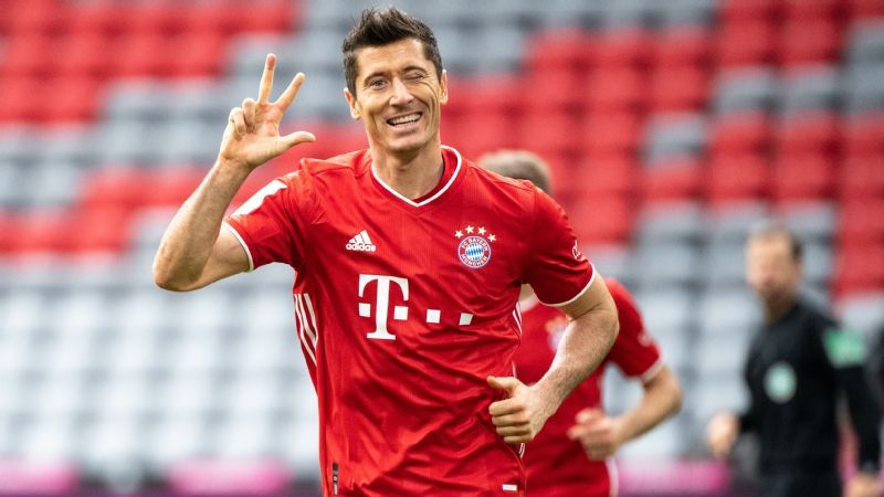 Unstoppable Lewandowski scores hat-trick as Bayern demolish Frankfurt 5-0