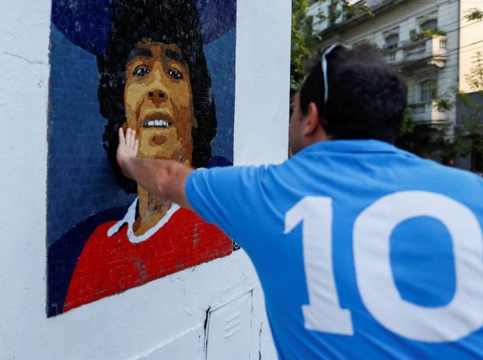 Argentines honour Maradona with mosaics Argentines honour Maradona with mosaics