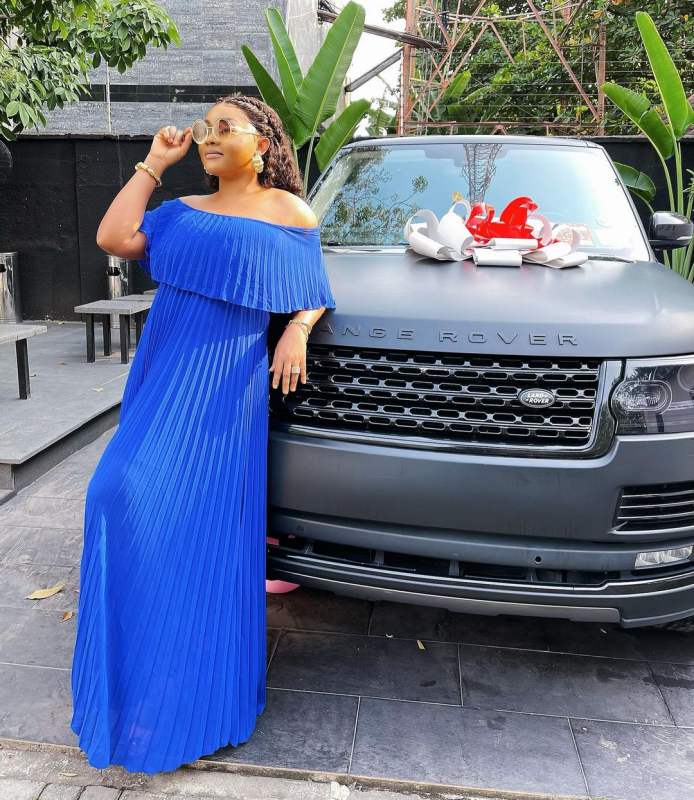 Mercy Aigbe receives Range Rover HSE as 43rd birthday gift (Video, Photos)